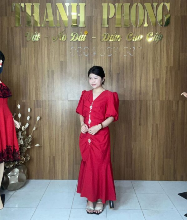 Đầm Dài Đỏ Phối Hoa Ánh Kim TBA000102 - Ảnh 4