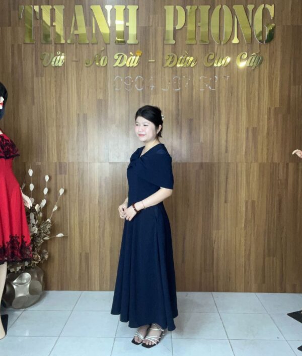 Đầm Dài Đen Xếp Nếp Thanh Lịch TBA000099 - Ảnh 2